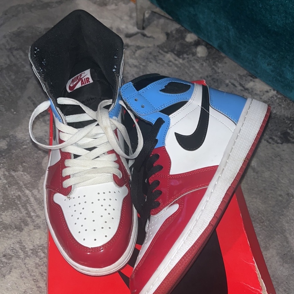 Jordan 1 OG Fearless Damaged box Size 8.5